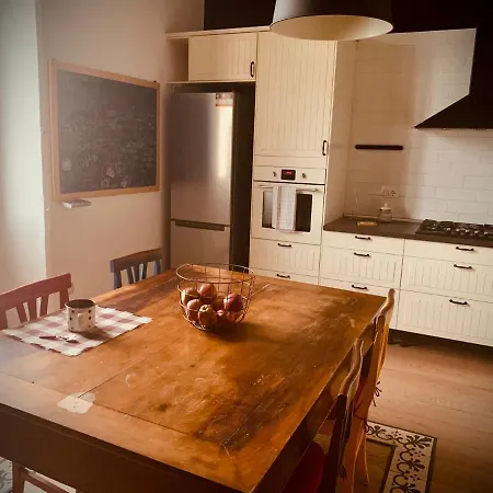 Apartment La Maison Du Marche' La Spezia