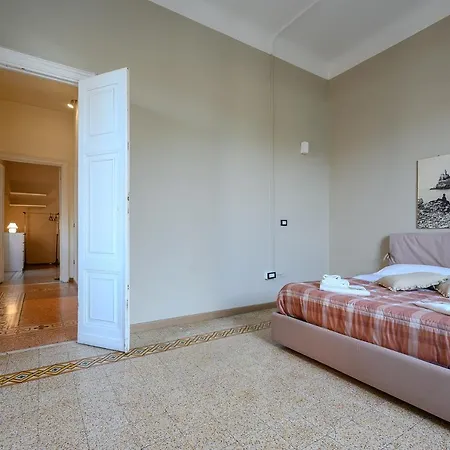 La Maison Du Marche' * La Spezia